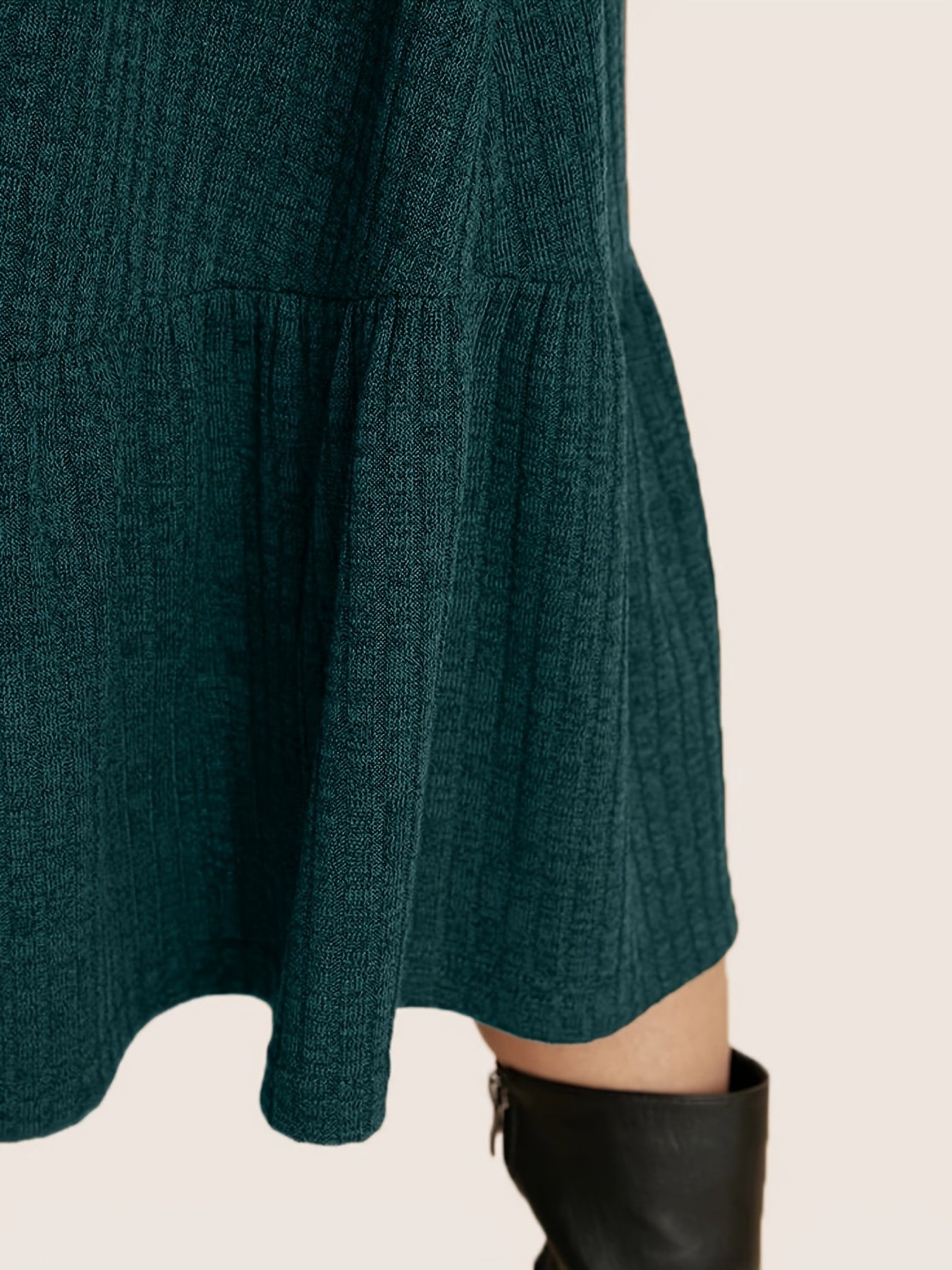 Plus Size - Elegant Green Ribbed Midi Dress with Pockets & Ruffle Hem – Long Sleeve Crew Neck Fall/Winter Casual & Formal Dress