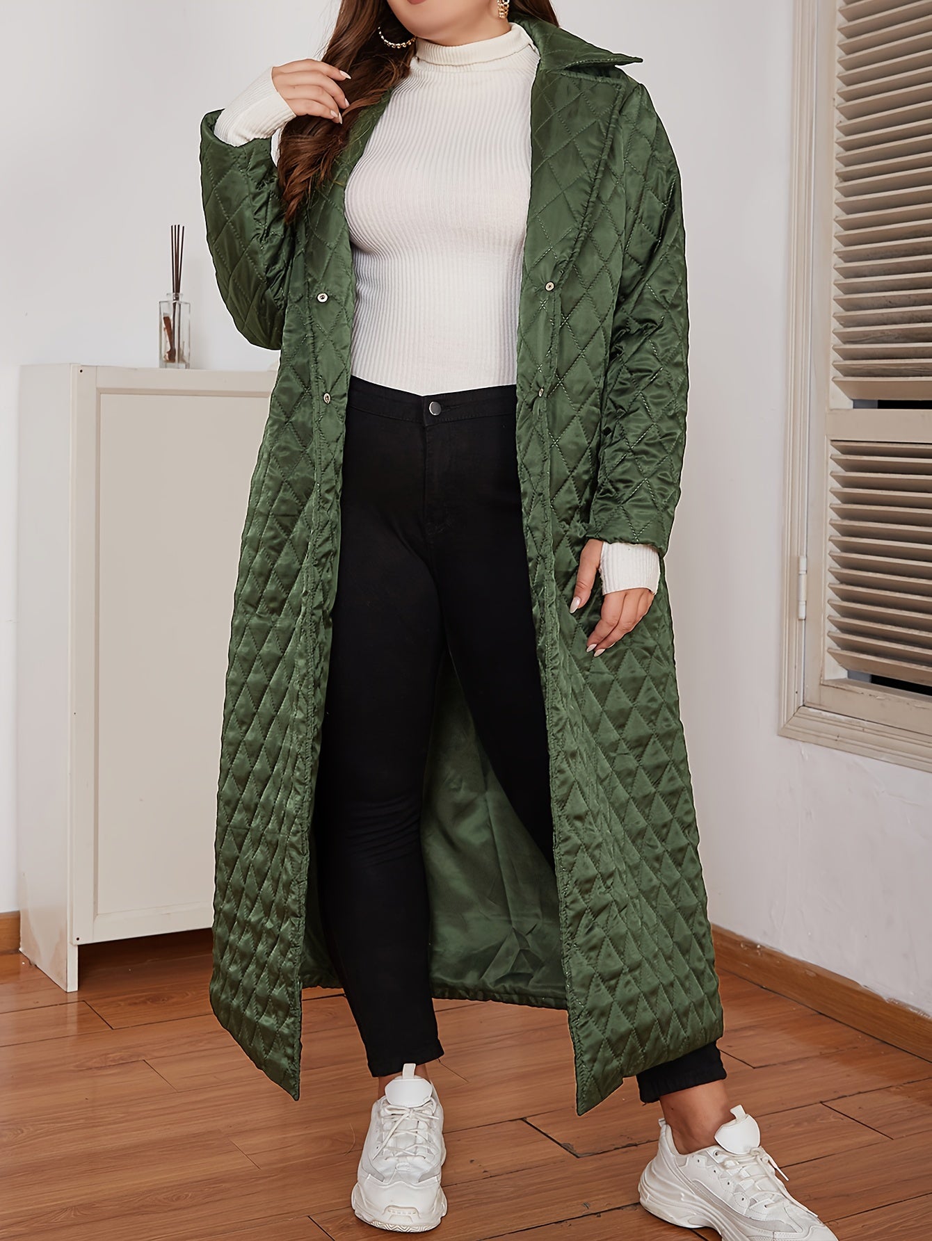 Elegant Plus Size Long Coat with Quilted Detail – V-Neck Polyester Fall/Winter Women’s Jacket, Solid Color, Machine Washable