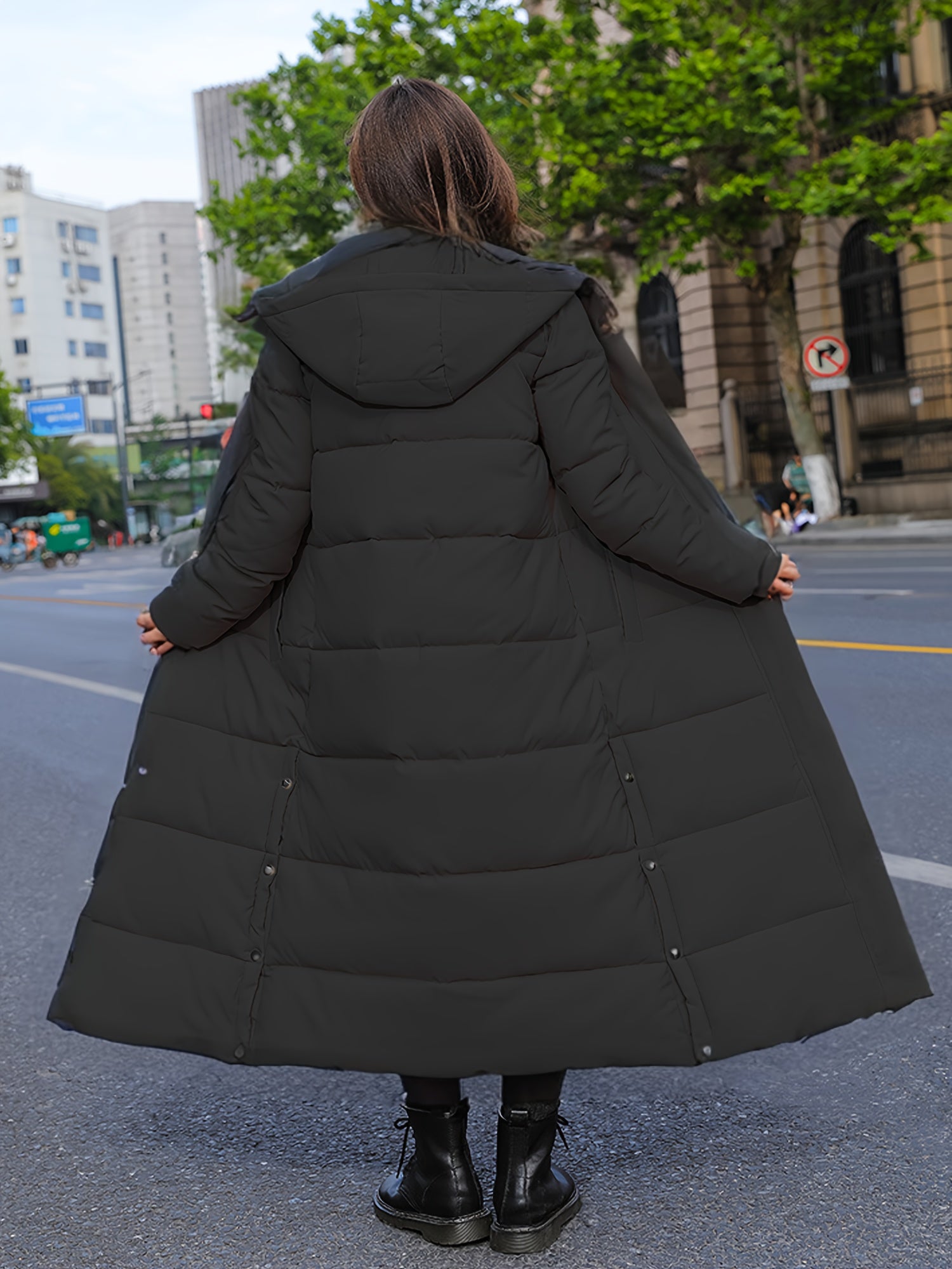 Women’s Elegant Winter Coat – Thickened Cold Weather Outerwear with Full-Zip Closure, Knee-Length Hooded Jacket for Everyday & Formal Events