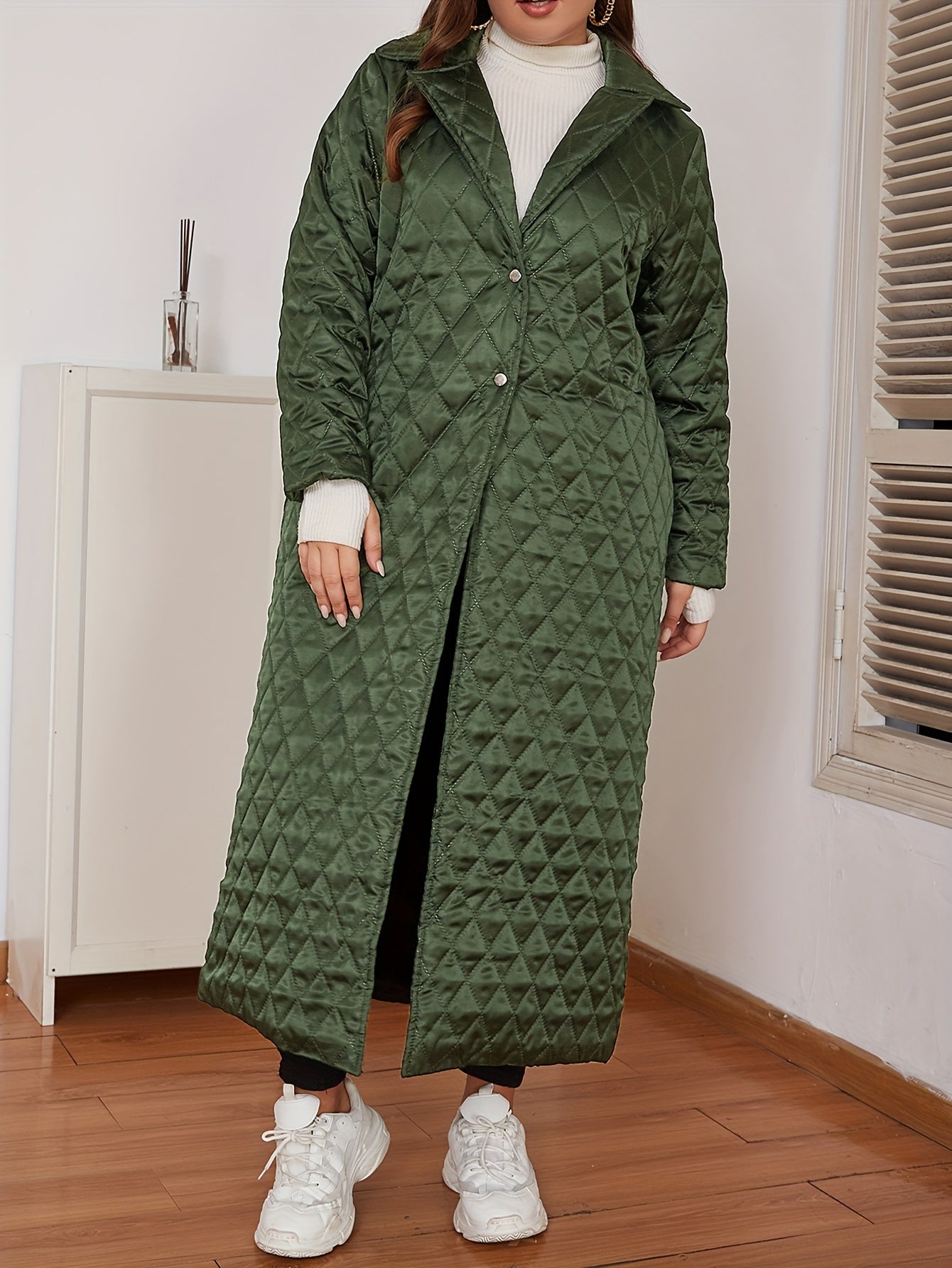 Elegant Plus Size Long Coat with Quilted Detail – V-Neck Polyester Fall/Winter Women’s Jacket, Solid Color, Machine Washable