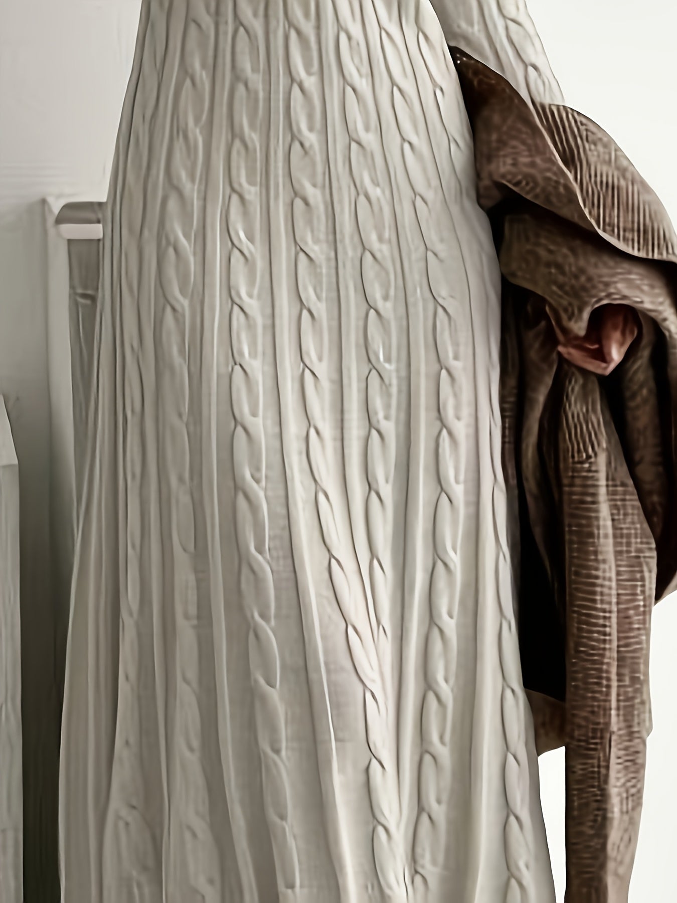 Women’s Elegant Long Dress – Solid Color Round Neck Full-Length Gown, Machine Washable Wedding Guest Dress, Prom Evening Gown, Formal Party Attire with Smooth Texture