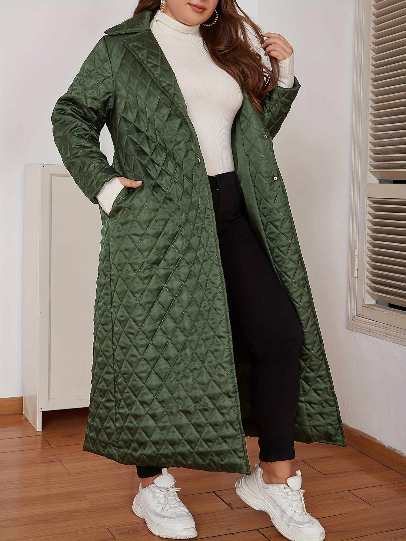 Elegant Plus Size Long Coat with Quilted Detail – V-Neck Polyester Fall/Winter Women’s Jacket, Solid Color, Machine Washable
