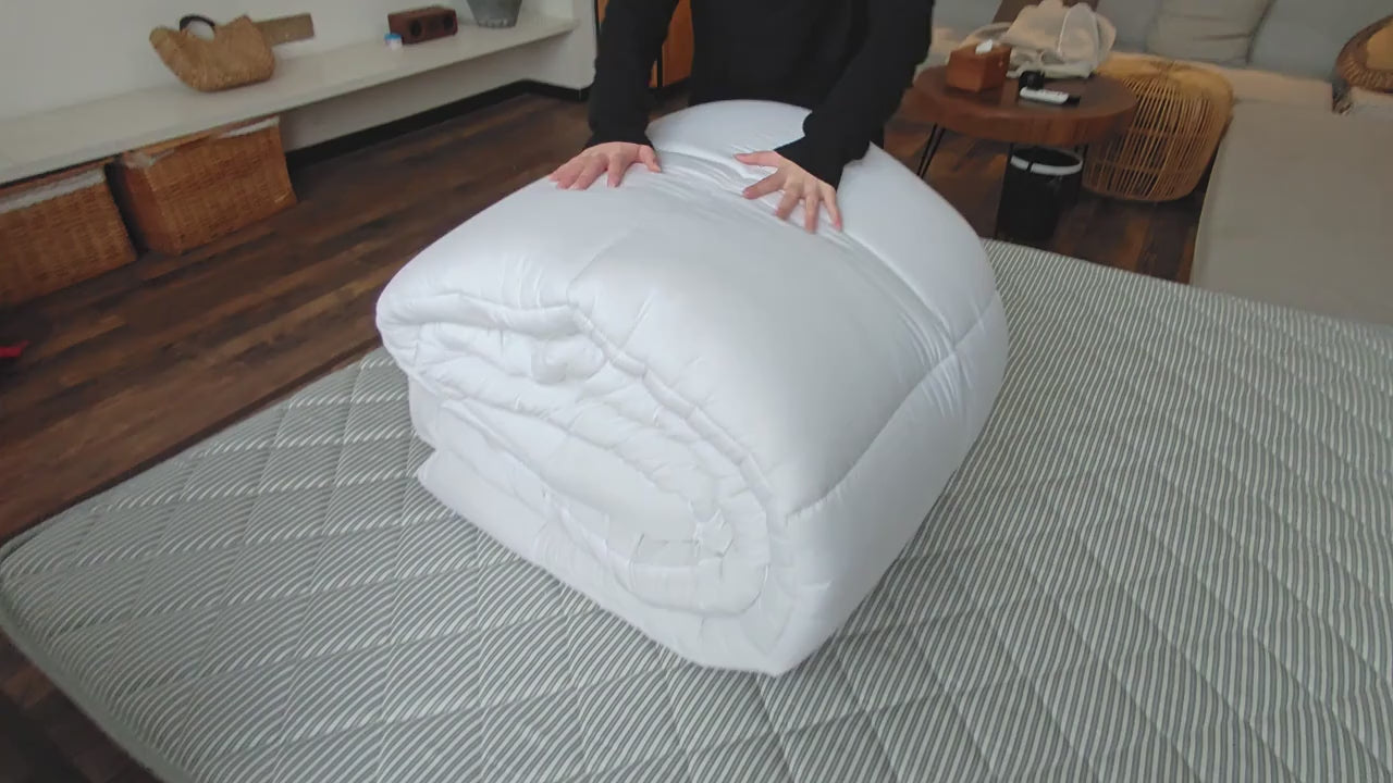 Hotel Quality 4-Inch Thick Plush Mattress Topper – Soft Quilted Bed Pad with Elastic Straps, White – Single, Double, King (5ft), Super King (6ft)